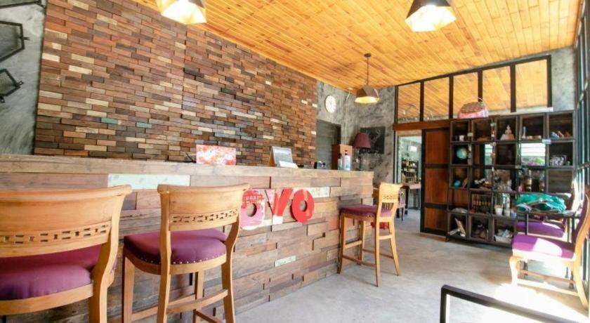 Oyo 75374 Baan Rak Mai Hotel Канчанабури Екстериор снимка