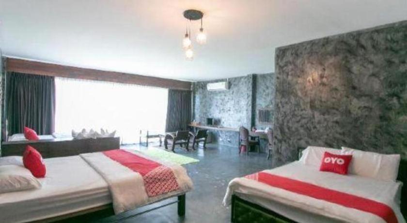 Oyo 75374 Baan Rak Mai Hotel Канчанабури Екстериор снимка